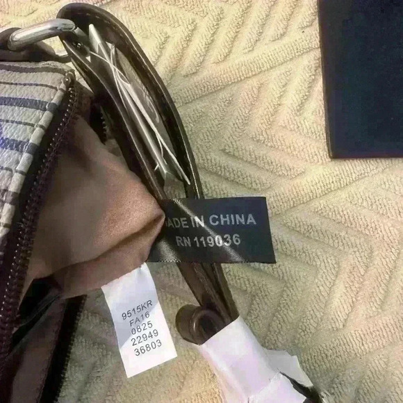 Giani Bernini Crossbody Handbag. NWT. Khaki Brown with Strips.  Adjustable Stap - Picture 6 of 15